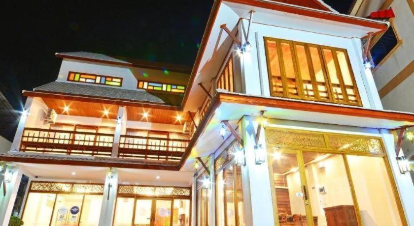 Hotel The Indigo House Phrae Exterior foto
